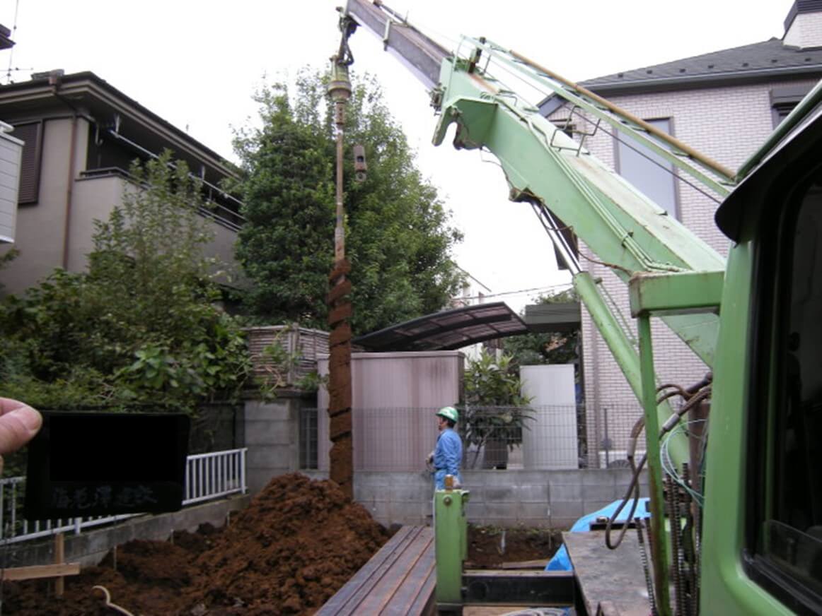 地下躯体のH鋼打設の写真